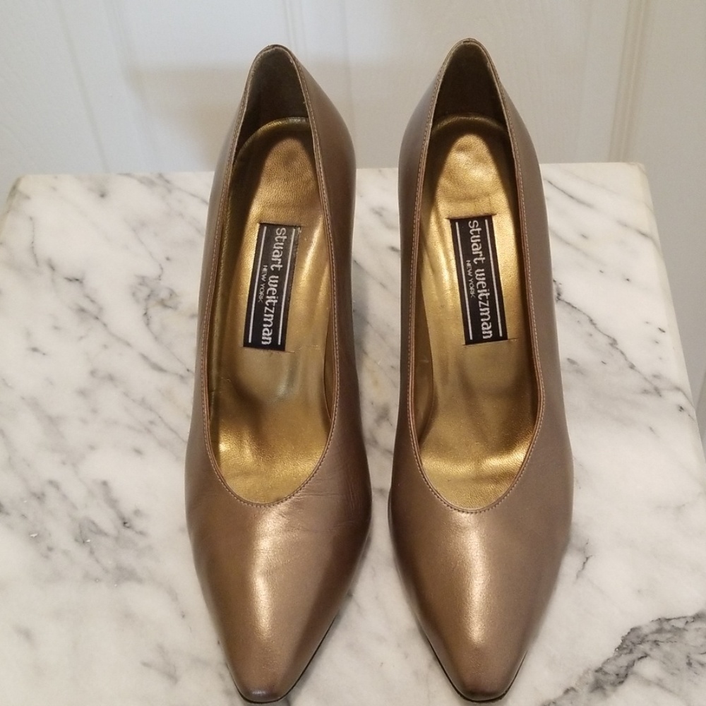Stuart Weitzman pumps.